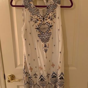 lightweight summer dress with open circle back